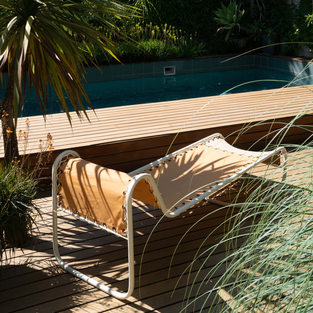 transat ocre beige plante piscine honoré